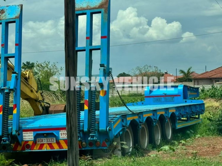 Phản hồi của khách hàng về trailer thấp 4 trục