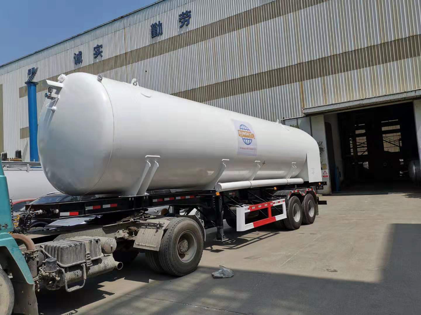 xe tải chở dầu lco2 xuất khẩu sang zambia