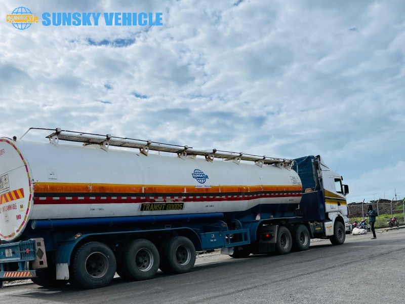 Tiêu điểm khách hàng: Rơ moóc bồn chở nhiên liệu 36.000L của chúng tôi mang lại hiệu quả logistics nhiên liệu đáng tin cậy tại Malawi như thế nào
